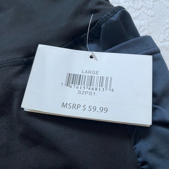 NWT S2 Sportswear Side Ruched Black Shorts LARGE - Picture 4 of 14